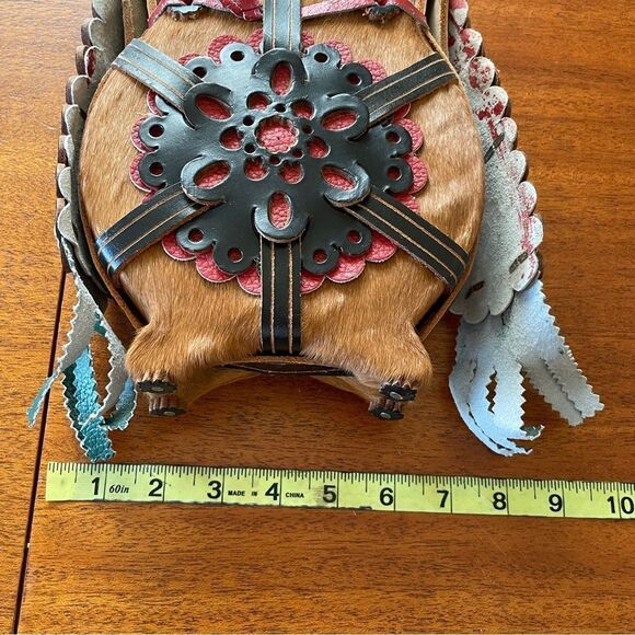 Vintage Hungarian Folk Art Wooden Horsehair Covered Canteen Flask Leather Strap - Picture 15 of 16